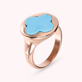 Chevalier Ring with Four Leaf Clover in Natural Stone