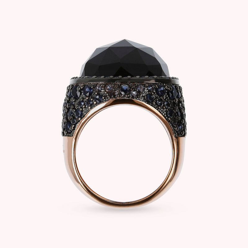 Bague Chevalier avec Onyx Noir et Nano Cristaux Bleus