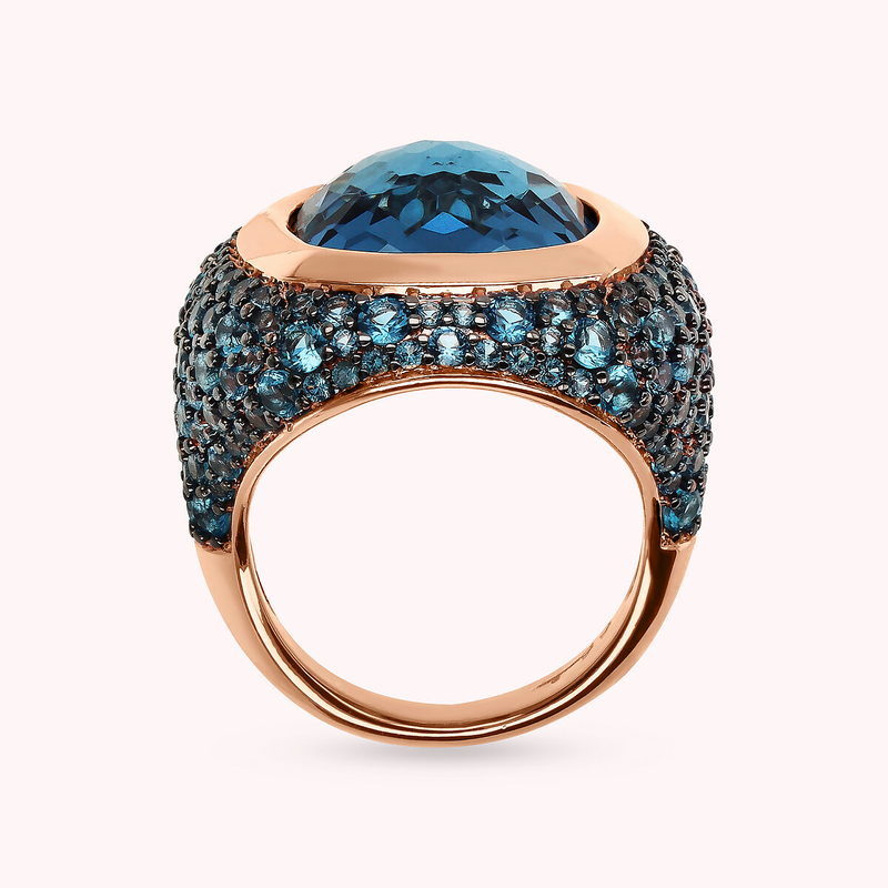 Bague Chevalier avec Pierre Prisma Gem et Pavé de Zircons Cubiques